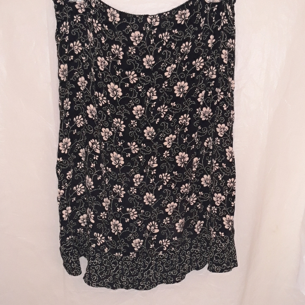 Old navy floral skirt